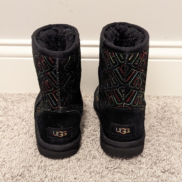 UGG Classic II Graphic Stitch Black Rainbow Girls sz 3 - Picture 4 of 7